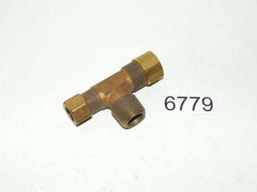 1/2&#034; Male NPT x 5/8&#034; OD Tube x 1/2&#034; OD Tube Compression Branch Tee