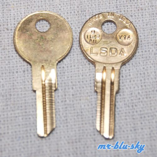 Locksmith - lot of 10 y14 brass key blanks lsda for sale