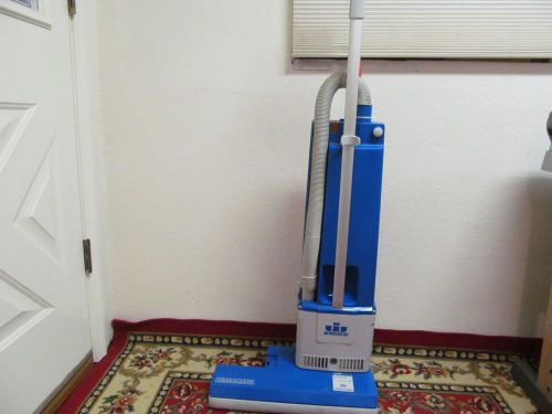 Windsor Versamatic 18&#034; Commercial Upright Vacuum Cleaner Model VS18