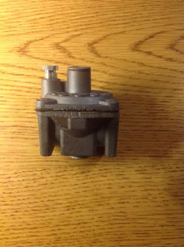 Leemco Gas Pressure Regulators 1-PSI Inlet Max  Cooktop stoves