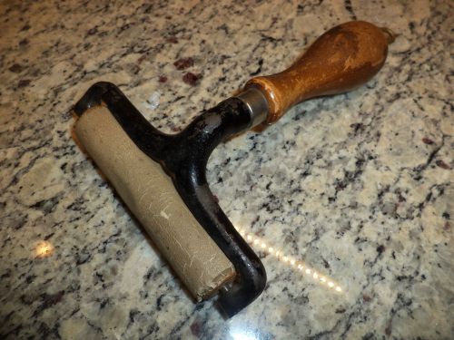 vintage Antique Letter Photo Printing press rubber Ink roller wood cast iron