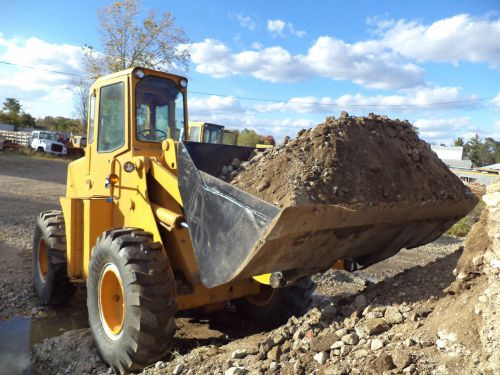 &#034; Ford A62 LOADER diesel 4x4 drive, 2 yard bucket ,NEW TIRES , Cat color!