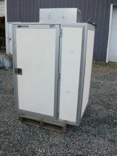 OMNICUBE MECHANICAL REFRIGERATOR FOOD VENDING NO RESERVE