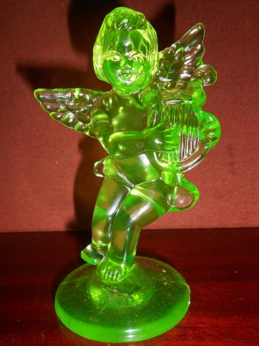 Green Vaseline glass Angel Cupid firgurine harp uranium yellow art glows canary