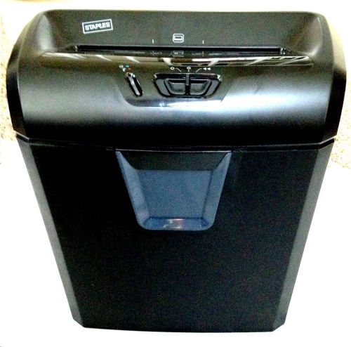 Staples 8-Sheet Cross-Cut Shredder