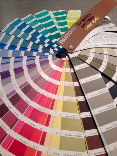 PANTONE Fashion + Home Color Guide FGP100 TPX 2100 Colors