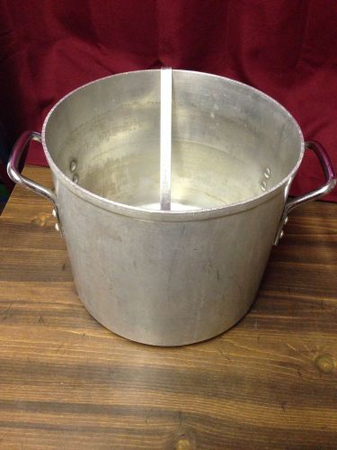 Vintage 20 Qt. Vollrath Stock Pot Plus 8 Oz. Ladel Stainless Steel