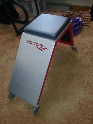 SAUCONY Mirrored Wheeled Shoes  Shoe Fitting  Mechanics Stool Chair / Locking