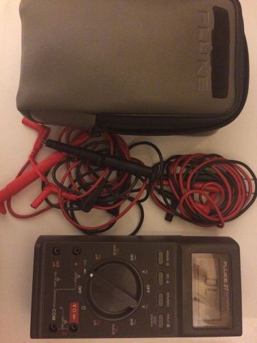 Fluke 27 digital handheld multimeter Case Leads Perfect Condition