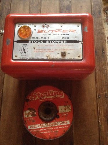 VINTAGE ANTIQUE BLITZER 6 Volt Battery ELECTRIC FENCE CHARGER 8502-B &amp; WIRE RARE