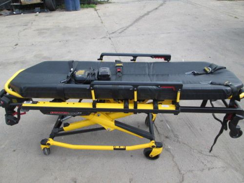 2008 STRYKER POWER PRO XT STRETCHER 700 LB CAPACITY ONLY 9 HRS USAGE