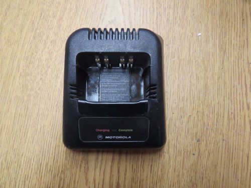 Motorola NTN1171A Radio Battery Charger