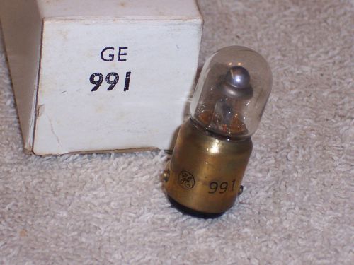 OG1483- Vintage NOS GE  90v 15mA T4-1/2 Neon Lamp Regulator 991 (NE16)