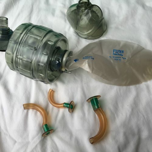 NEW FLYNN O-TWO SYSTEMS RESUSCITATOR KIT ADULT 4500M EMT MEDIC