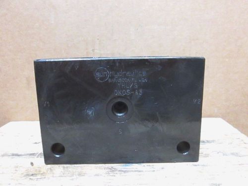 Sun Hydraulics YHL/S Two Cavity Cross pilot body w/shuttle Ductile Iron T-2A SAE