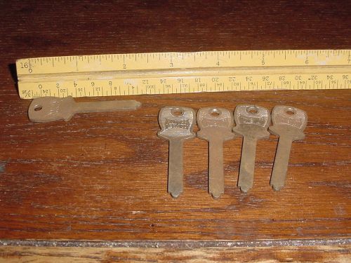 LOCKSMITH NOS 5 Keys Flat Steel Blanks VINTAGE Master ORIGINALS Steampunk OLD