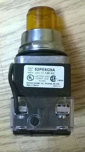 SIEMENS 52PE6G9A Illuminated Push Button Transformer Type 120V AC Amber LED