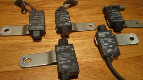 AB Lot of 5 ALLEN BRADLEY 42KL-RTC-G3 SerA MiniSight Sensor