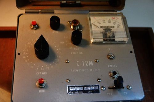 VINTAGE International Crystal C-12M Frequency Meter