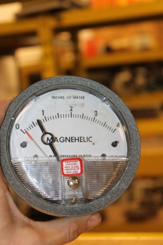 DWYER MAGNEHELIC GAUGE 0-4&#034; OF WATER