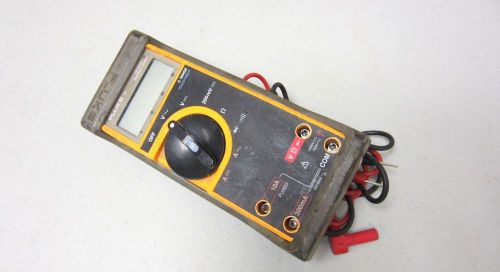 FLUKE MULTIMETER FOR UNIVERSAL TECHNICAL INSTITUTE W/ TEST LEADS - FOR PARTS