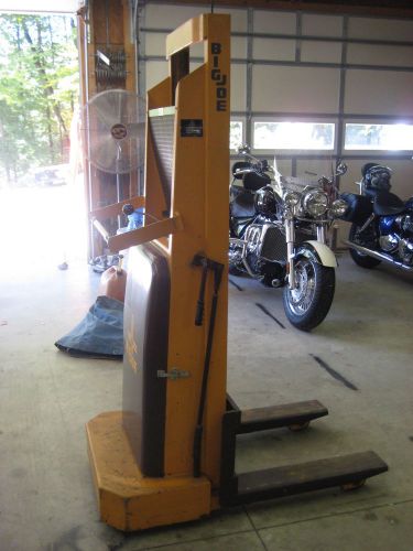 Big Joe pallet stacker lift