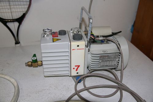 Edwards E2M0.7 Mechanical Vacuum Pump working mTorr range TESTED 120V clean