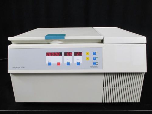 HERAEUS Megafuge1.0R Refrigerated Benchtop Centrifuge w/ 2704 Rotor