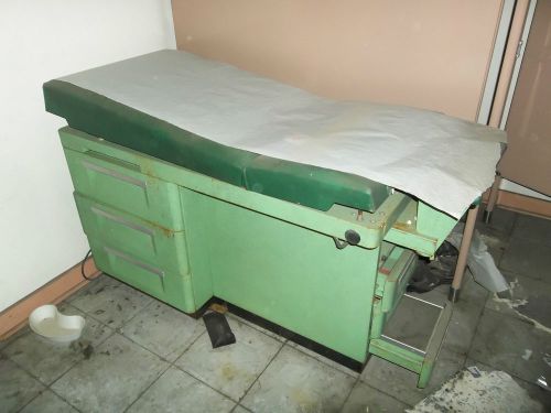 Steelux doctor&#039;s table 1950s-60s?