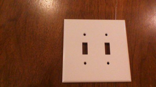 Leviton 2-Gang Toggle Device Switch Wallplate Oversized WHITE