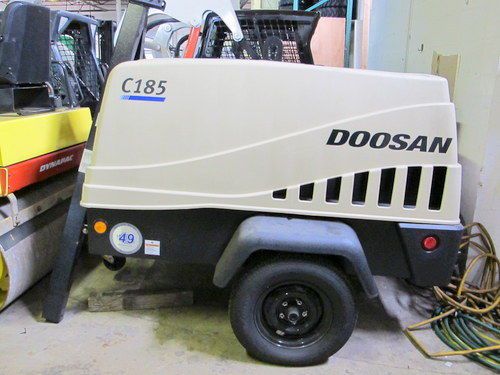 DOOSAN-INGERSOLL-RAND C185WKUB-T2 TRAILER MOUNTED 100 psig DIESEL NEW YEAR 2014