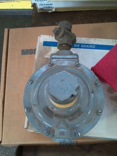 FISHER CONTROLS  LP Propane Gas Regulator R922 USED