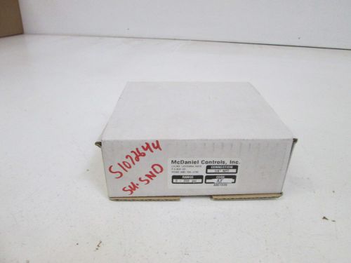 MC DANIEL CONTROLS, INC. GAUGE 0-200PSI 1/4&#034; *NEW IN BOX*