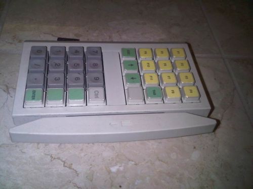 IBM 32 KEY KEYPAD WITH MSR CREDIT CARD READER 47L7218