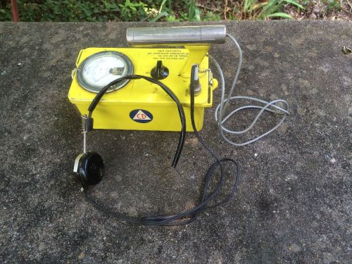 Lionel CDV-700 Geiger Counter Model 6B Civil Defense Radiation Fallout Shelter