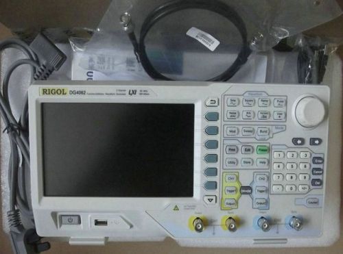 DDS Signal Arbitrary Waveform Generator 60MHz 2 Channels 500MS/s 7&#039;&#039; LCD DG4062