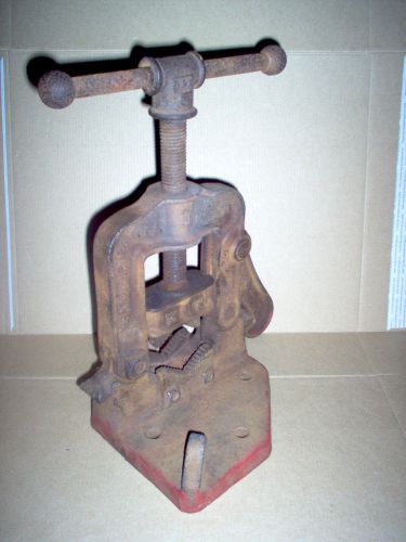 Yost no 51 yoke pipe vise with tubing bender ~bench mount ~vtg meadville pa. mfg for sale