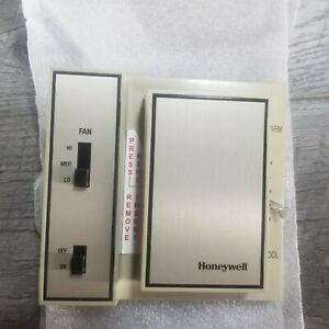 Brand new, never used Honeywell T4039M 1004