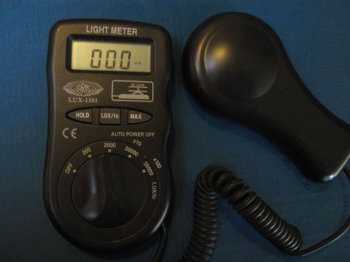 Lux 1301 Digital Light Meter  50000 Foot Candle Pocket Size