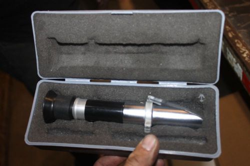 VERY NICE PORTABLE REFRACTOMETER