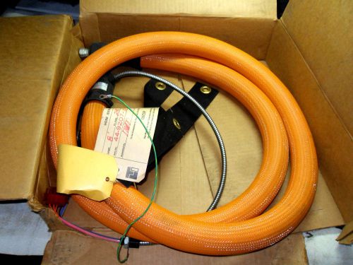 (Q9-0) 1 NIB GRACO 44-9207-108 HEATED ADHESIVE DELIVERY HOSE