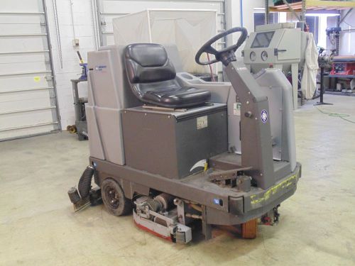 Nilfisk Advance 3200C Floor Cleaning Machine