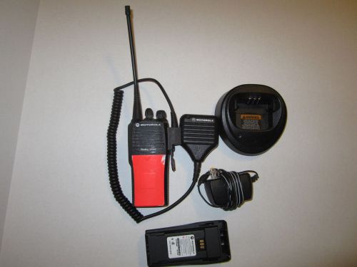 Motorola radius cp200 uhf 438-470mhz 4ch 4w two way radio for sale