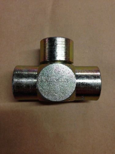 New Aeroquip 3/8&#034; NPT Hydraulic Tee Fitting