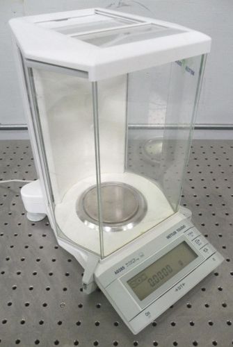 C112515 Mettler Toledo AG285 Digital Balance Lab Scale (81g/210g x 0.01mg/0.1mg)