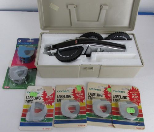 Dymo Typewriter 1570 Chrome Label maker 3 wheels Case 8 Rolls of Tape