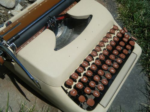 Vtg mid century tower  &#039;president&#039; portable typewriter key and case striking !!! for sale