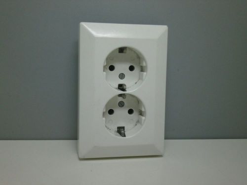 German EU 250V 16A 2-Pole Double Duplex Socket Outlet Receptacle Steckdose