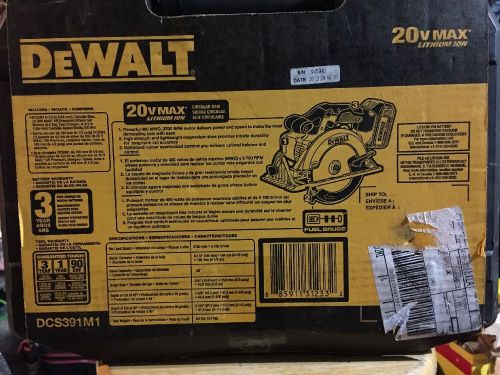 DEWALT DCS391M1 20V Max Li-Ion Circular Saw Kit