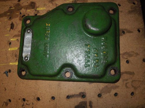 John Deere 1 1/2 Hp Hit Miss Gas Engine side cover nice